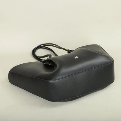 Sac cabas noir en cuir lisse – grandes anses