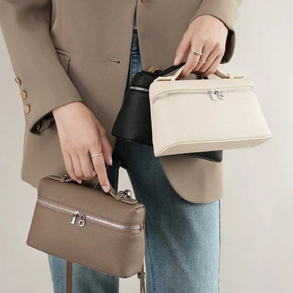 Sac bandoulière noir en cuir grainé avec fermeture éclair